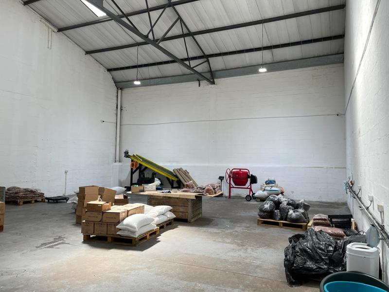To Let Commercial Property for Rent in Killarney Gardens Western Cape
